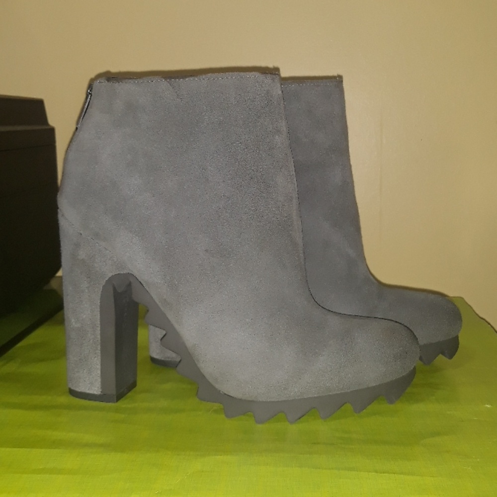 Circus by Sam Edelman Kensly Booties - Picture 1 of 7